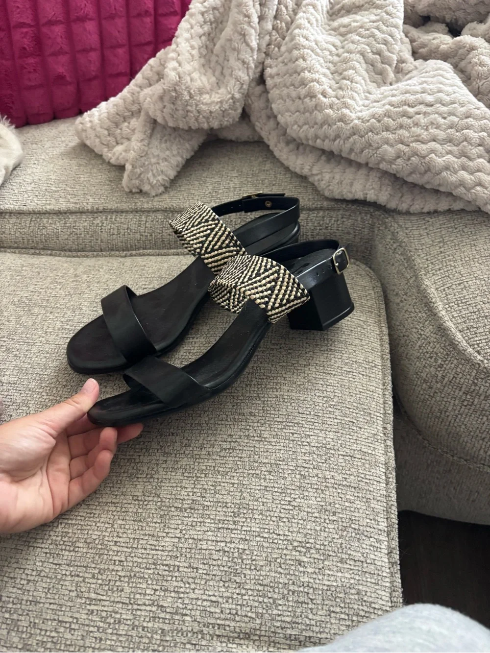 Italian Shoemakers sleek black